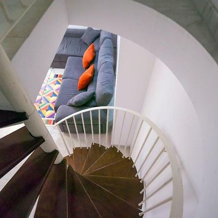 Rentalsevilla Espacioso Duplex En La Puerta Real ภายนอก รูปภาพ