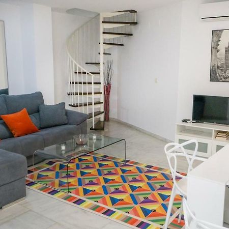 Rentalsevilla Espacioso Duplex En La Puerta Real ภายนอก รูปภาพ