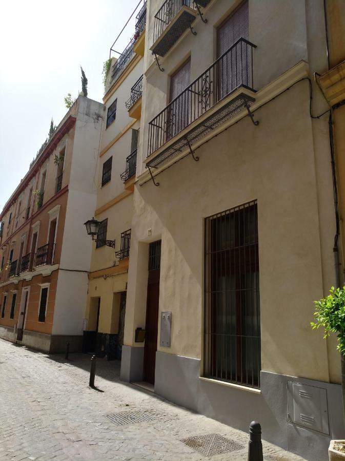Rentalsevilla Espacioso Duplex En La Puerta Real ภายนอก รูปภาพ
