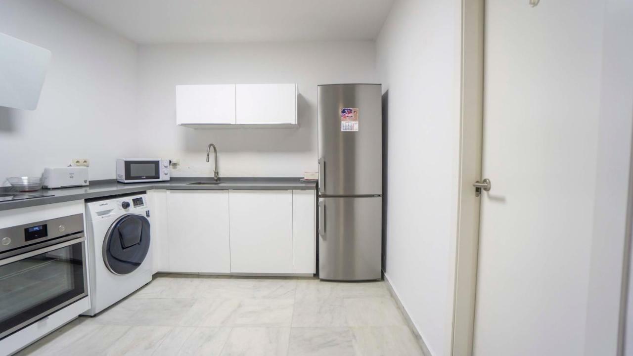 Rentalsevilla Espacioso Duplex En La Puerta Real ภายนอก รูปภาพ